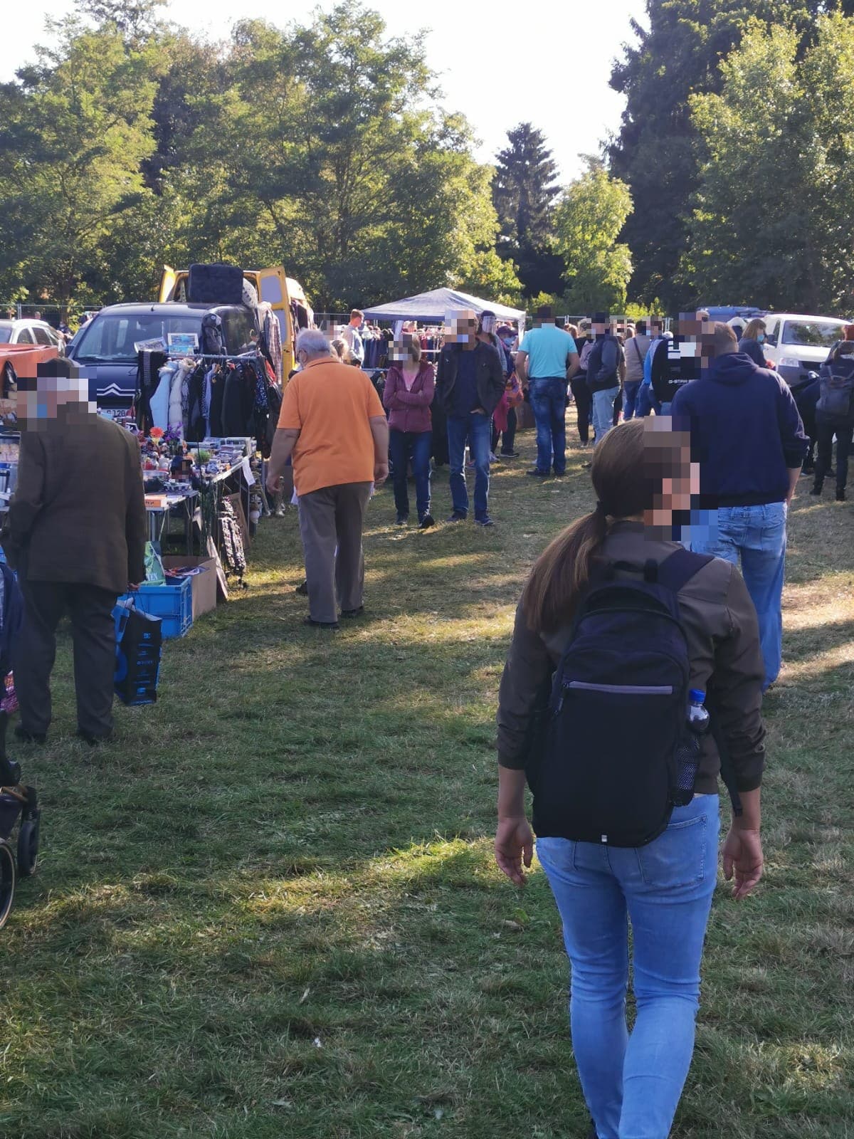 Flohmarkt Bardowick – viele Stände und Besucher